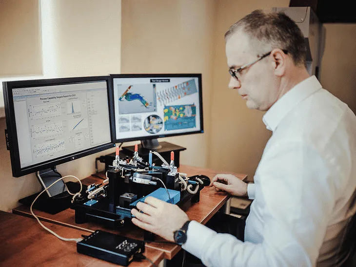 Digital monitoring of industrial metal die-stamping developed in Lithuania takes Europe by surprise
