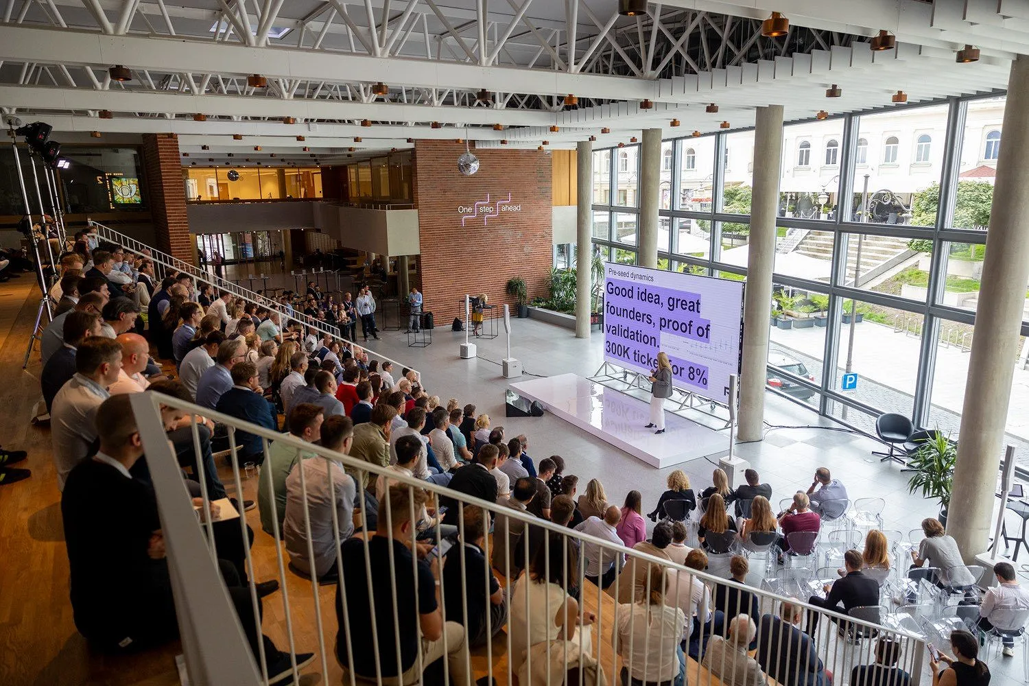 „Investor Camp“ Vilniuje subūrė šimtus investuotojų iš įvairių šalių – nuo Taivano iki JAV