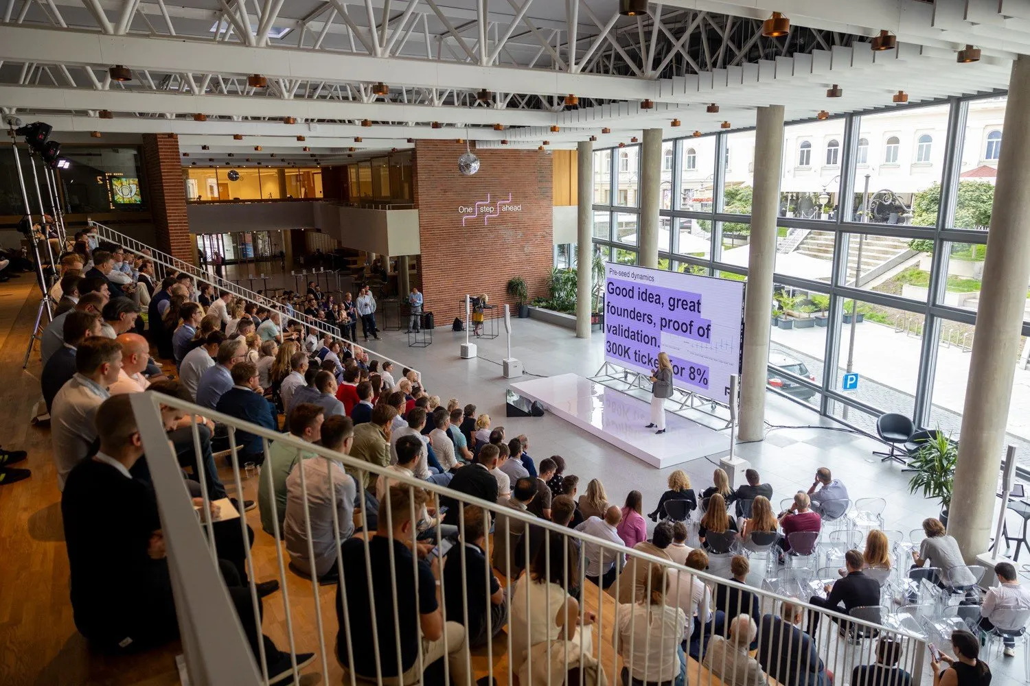 „Investor Camp“ Vilniuje subūrė šimtus investuotojų iš įvairių šalių – nuo Taivano iki JAV