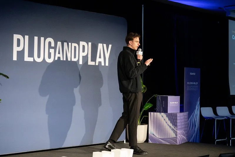 Lietuvių startuoliai Silicio Slėnyje pasiekė JAV oro pajėgas ir patį Timą Dreiperį
